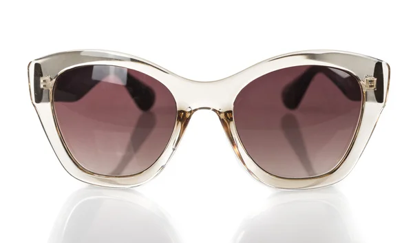 Yaz tatili için moda güneş gözlüğü