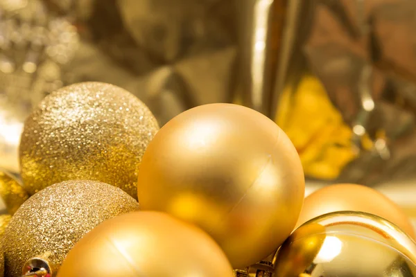 Altın Noel topları