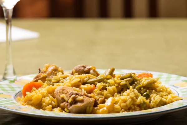 ve tavşan paella pirinç