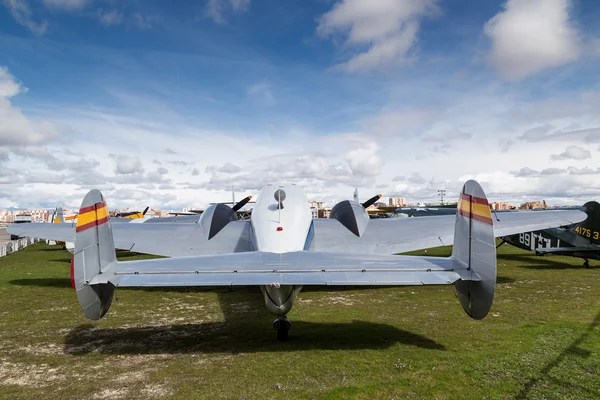 Plane parked facing the sky — Stock Photo, Image