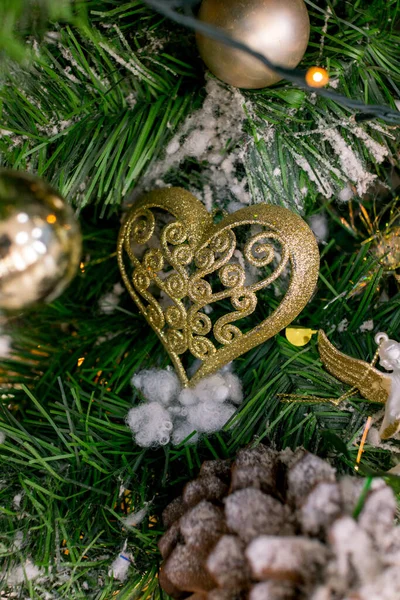 Décorations Noël Coeur Doré Décoratif Sur Sapin Noël — Photo