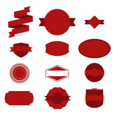 Beyaz zemin üzerine kırmızı Noel etiketleri ayarlama