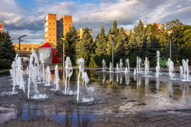 Aşıklar Çeşmesi, Solnechny Zhilmassiv, Dnipro Şehri, Ukrayna 