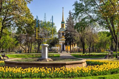 Ukrayna, Dnipropetrovsk, Şekil Değiştirme Katedrali, Ukrayna Ortodoks Kilisesi, Katedral Meydanı, İlkbahar