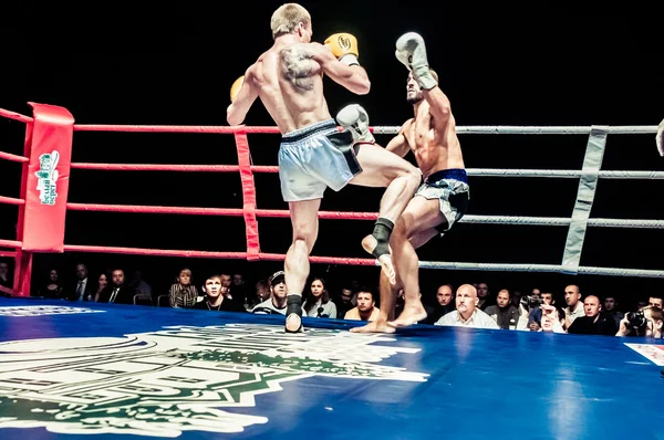 Lotta per la cintura di campionato d'Europa kick-boxing — Foto Stock