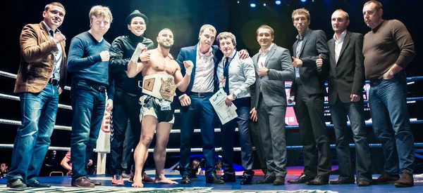 Lutte pour la ceinture de championnat d'Europe kick-boxing — Photo
