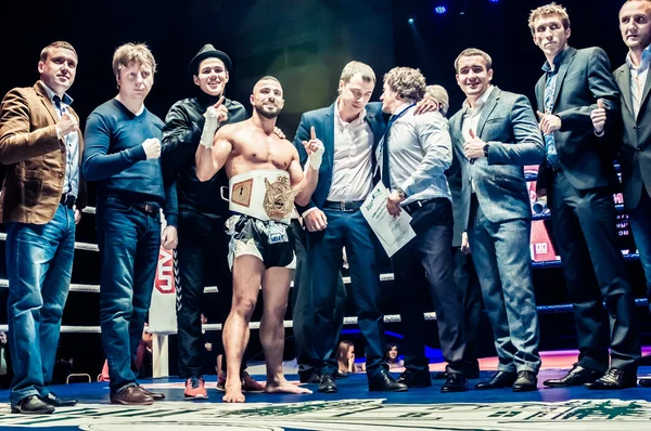 Luta pelo cinturão do campeonato da Europa kick-boxing — Fotografia de Stock