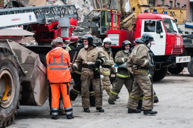 Bir bina yıkımdan rapor.