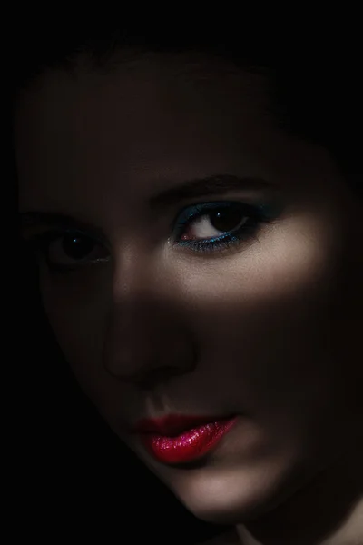 Yaratıcı aydınlatma e olan kadın sanatsal Güzellik Portresi