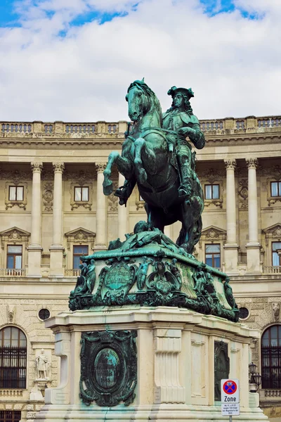 Prince Eugene Savoy anıtın içinde Heldenplatz (kahramanlar Meydanı), Viyana