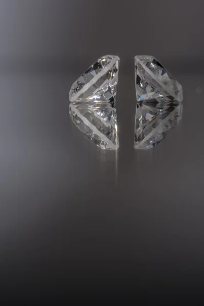 회색 바탕에 다이아몬드 — 스톡 사진
