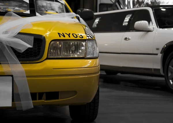 Taxis für Hochzeit vorbereitet — Stockfoto