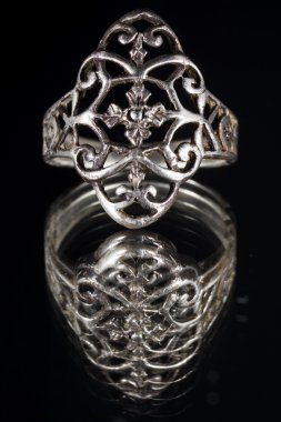 Antik gümüş yüzük