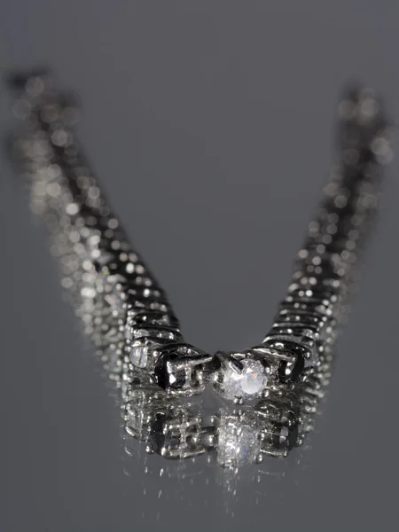 Brazalete con diamante — Foto de Stock