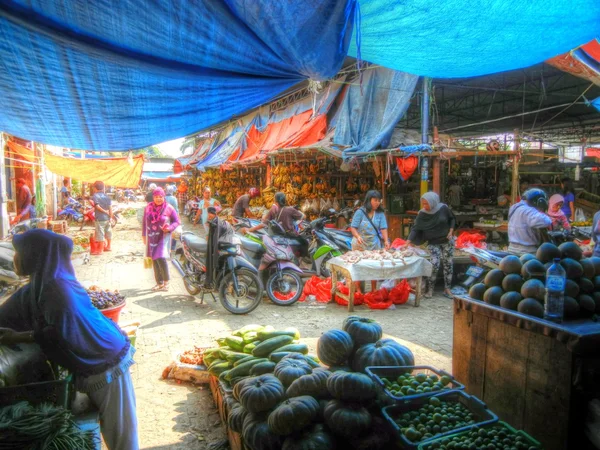 Prodejce ovoce na Saraswati trhu Ciledug Tangerang — Stock fotografie