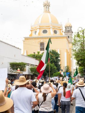 Colima, Colima. Meksika mı? 15 Kasım 2025. Z Nesli tarafından düzenlenen yürüyüş. Colima 'daki hükümeti protesto eden insanlar.