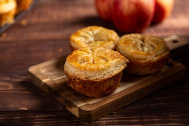 Kırsal Ahşap Servis Kurulunda Elmalı Turta