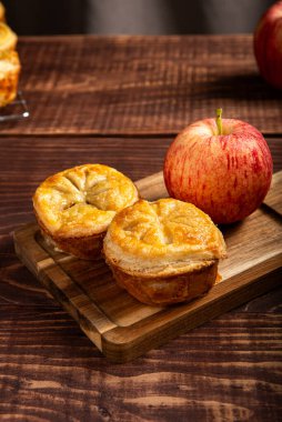 Kırsal Ahşap Servis Kurulunda Elmalı Turta