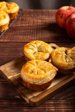 Kırsal Ahşap Servis Kurulunda Elmalı Turta