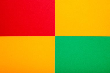 Kağıt dokusu dört renk ve geometrik bloklar olan minimalist soyut tasarım.