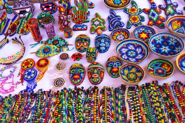 Renkli Geleneksel Boncuklu El Sanatları Satılık Sanat ve Hediye El Sanatları