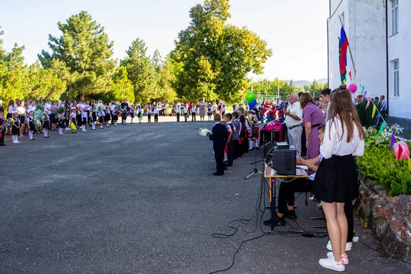 Adygea Russia September 2020 Schoolchildren Teachers Parents Solemn Meeting Day — Stock Photo, Image