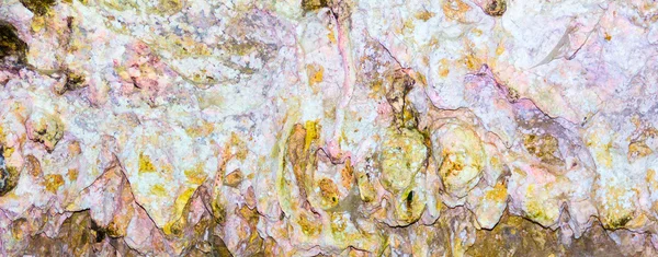 石灰岩のテクスチャ、洞窟の石の天井です。コピー スペース — ストック写真