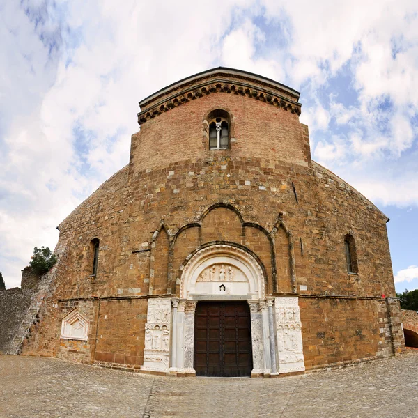 Fisheye of abbey of San Giovanni in Venere in Fossacesia (Italy) — Stock Photo, Image