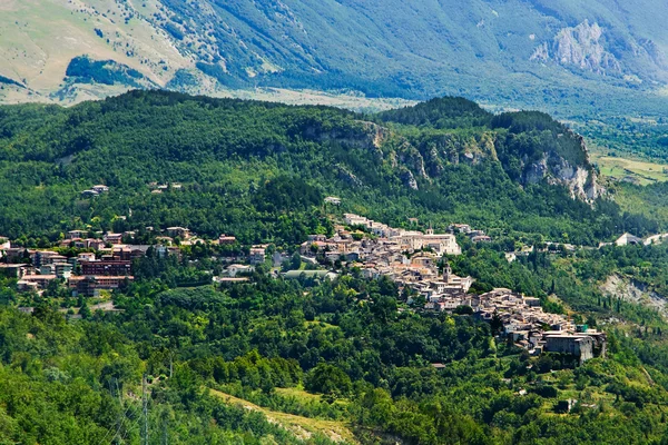 Abruzzo (이탈리아에 있는 Caramanico 작은 마) — 스톡 사진