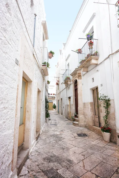 Alley Στο Κέντρο Του Locorotondo Στην Puglia Ιταλία — Φωτογραφία Αρχείου