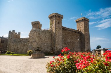 Monaldeschi 'nin Cervara Kalesi, Bolsena, Lazio, İtalya