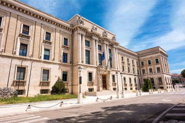 Abruzzo 'daki Pescara şehrinin ön cephesi.