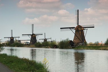 Kinderdijk 'te yel değirmeni