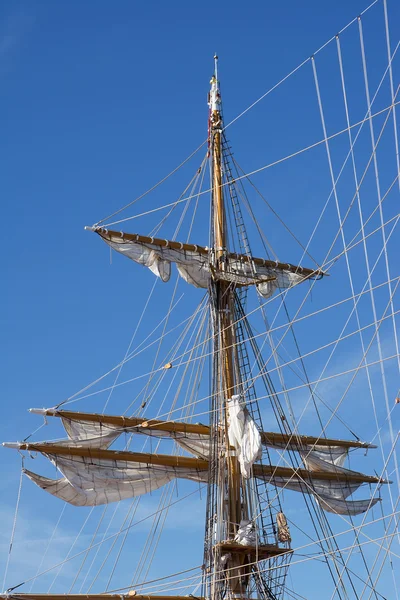 Mast van zeil schip — Stockfoto