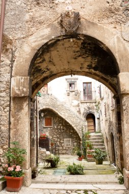 Santo Stefano di Sessanio (İtalya)