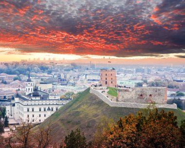 Günbatımı kalede şafak