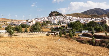 Ardales: tipik Endülüs Köyü (pueblo blanco)