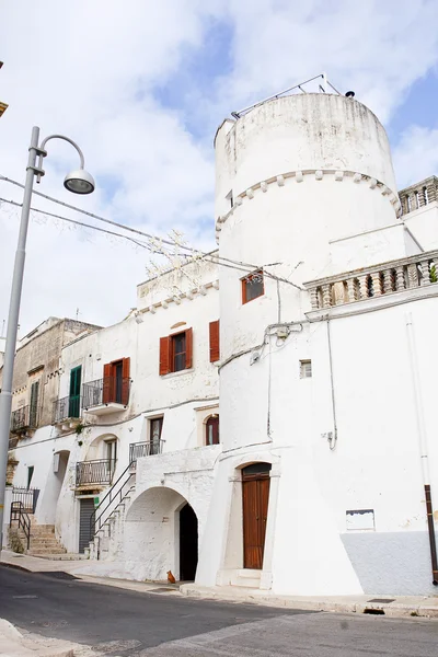 Vind torn eller Capece Tower i Cisternino (Italien) — Stockfoto