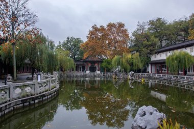 Sarı vinç kule bahçeleri