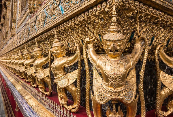 Golden Garuda of Wat Phra Kaew at Bangkok, thailand — Stock Photo, Image