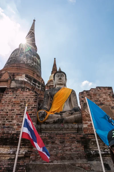 Estado de Buda em Wat Yai Chaimongkol, Ayutthaya, Tailândia — Fotografia de Stock