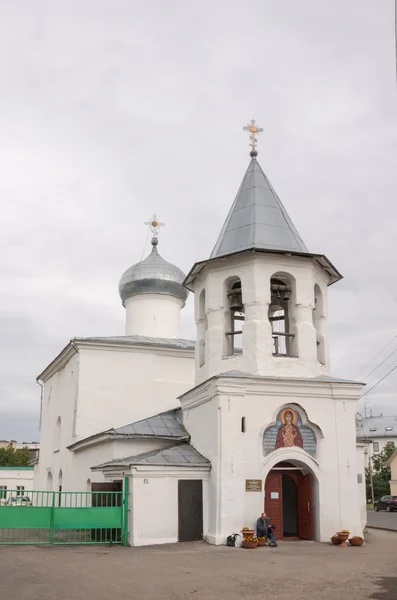 Pskov, Russie. Eglise de l'Intercession de la Sainte Vierge, XVI siècle — Photo