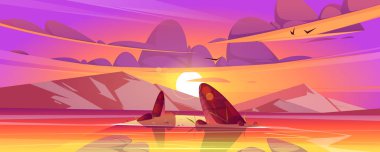 Ufukta deniz ve dağlar olan gün batımı manzarası