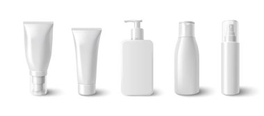 Beyaz arka planda izole edilmiş cilt kozmetik şişeleri. Şampuan, serum, krem, güzellik ürünleri, boş plastik kaplar için 3D tüp ve pompa kutuları vektör gerçekçi illüstrasyon