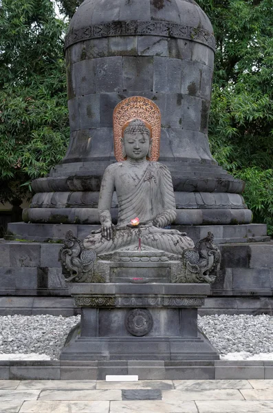 Statue de buddha aksobhya — Photo