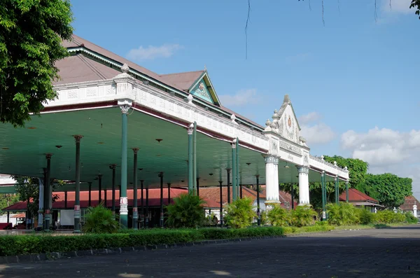 Bangsal Pagelaran, açık koridorun Yogyakarta Sultanlığı Sarayı — Stok fotoğraf