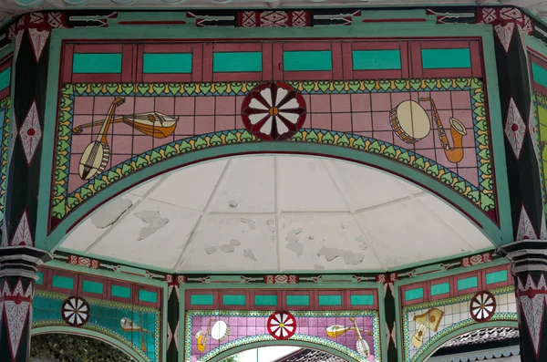 Musical instruments on stained glass in Yogyakarta Sultanate Palace — Stock Photo, Image