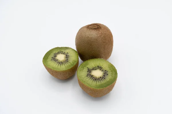 Acesta Este Kiwi Copt Izolat Culori Bune Estetic Fundal Alb — Fotografie, imagine de stoc