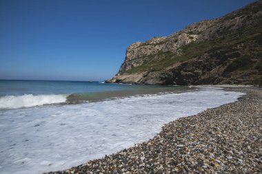 Eleonas bölgesindeki vahşi sahil.