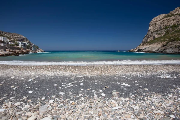 Eleonas bölgesindeki vahşi sahil.